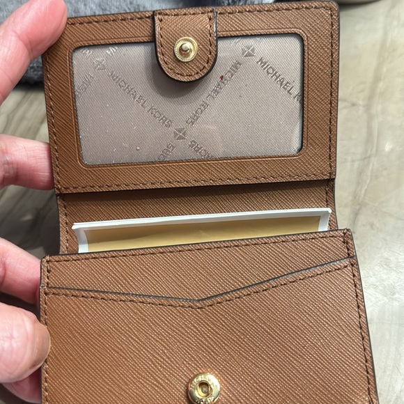 Michael Kors NWT ID card case Leather - Picture 2 of 2